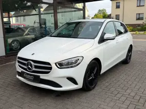 Mercedes-Benz B 180 /Navi/