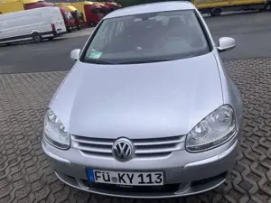 Volkswagen Golf 1.6 FSI Trendline