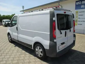 Renault Trafic Kasten L1H1 2,7t Camper Ausbau Bild 5