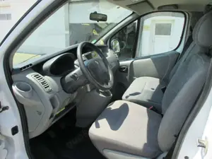 Renault Trafic Kasten L1H1 2,7t Camper Ausbau Bild 4