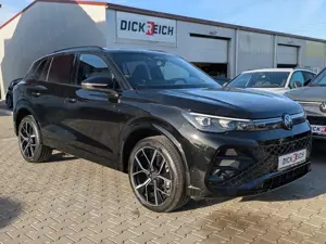 Volkswagen Tiguan 2.0TDI R-Line 4M Pano Black Matrix AHK 20