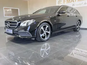 Mercedes-Benz E 200 Avantgarde Sport Style//Navi/Led/E.Klappe/