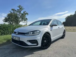 Volkswagen Golf 1.5 TSI R-Line