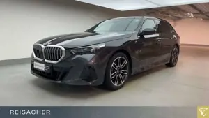 BMW 520 d A Tou M-Sport,LCProf,Pano,AHK,DAProf,Stdh,