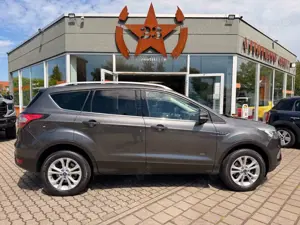 Ford Kuga Titanium 4x4 "neuer Motor"