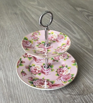 Kleine Vintage-Servieretagere