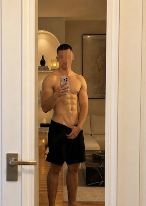 18 Jähriger verkauft Bilder Videos, die sonst keiner sieht 