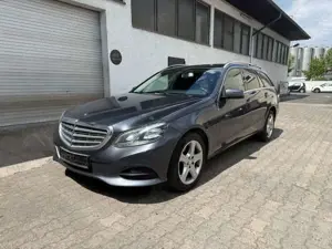 Mercedes-Benz E 300 BlueTec 2.Hand Scheckheft TÜV und Service