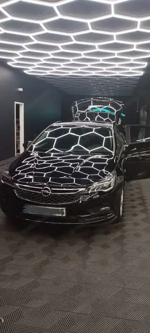 Opel Astra Edition Lichtpaket