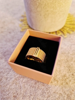 Besonderer 7-reihiger Ring in Gold 