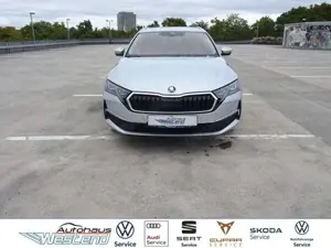 Skoda Octavia Combi Selection 1.5l TSI mHEV 110kW DSG HuD Pano N