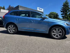 Volvo XC60 Momentum *Automatik/Navigation/Bi-Xenon*