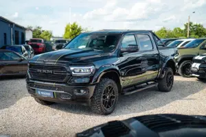 Dodge RAM 5.7 V8 HEMI 4x4 OFFROAD Night-Paket *LED*