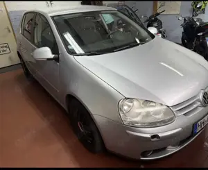 Volkswagen Golf 1.6 FSI Automatik Comfortline