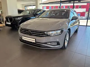 Volkswagen Passat Variant Business DAB RFK Parkassistent