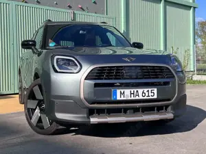 MINI Cooper Countryman Mini Countryman C Favoured Trim