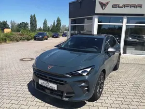 CUPRA Terramar 2.0 TSI 150 kW 4Drive Ganzjahresreifen Leder 360° Kamera AHK AAC ACC Pano-/Schiebedac
