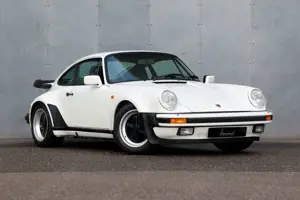 Porsche 930