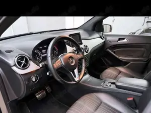 Mercedes-Benz B 200 B 200 Natural Gas Drive 7G-DCT