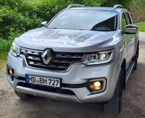 Renault Alaskan