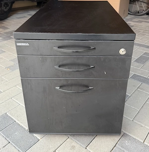 Rollcontainer aus Büroauflösung 