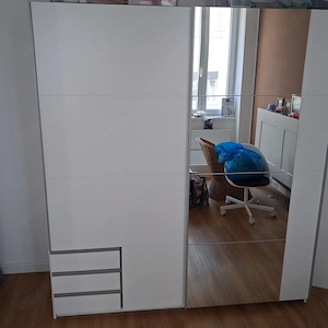 Kleiderschrank für Schlafzimmer