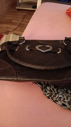 verkaufe schöne leder tasche fur 40 