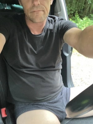 13-15Uhr Jogge nackt am Wanderparkplatz bei Wimmelbach... 