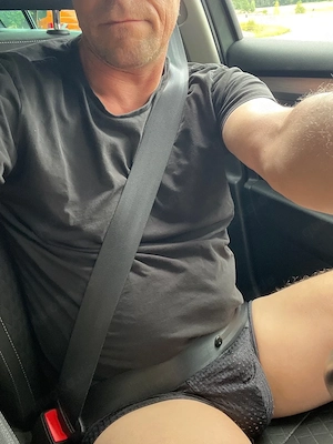 13-15Uhr Crazy Kerl mit Riesenlatte sucht Crazy Girl für Nude Challenge.. Treffpunkt Wanderparkplatz