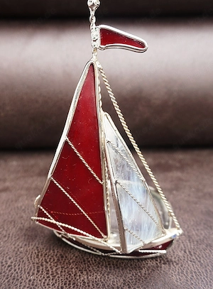 Dekorativer Segelboot-Lichtspiel-Teelichthalter im Tiffany Stil