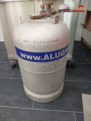 2 Alugas Tankflaschen je 11kg 
