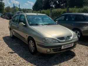 Renault Megane Dynamique 1.6*Aut.*TÜV+Service Neu*