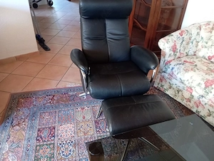Fernehsessel  mit Beinhocker
