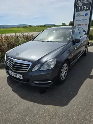 Mercedes-Benz E 300 CDI DPF BlueEFFICIENCY 7G-TRONIC Avantgarde