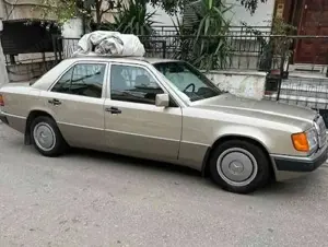 Mercedes-Benz E 200 200