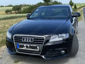 Audi A4 A4 Avant 2.0 TDI DPF S line Sportpaket (plus), AHK, 8 fach bereift,