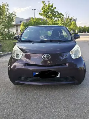 Toyota iQ