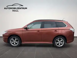 Mitsubishi Outlander Instyle 4WD Auto.M 7 SITZER CAM AHK Bild 3