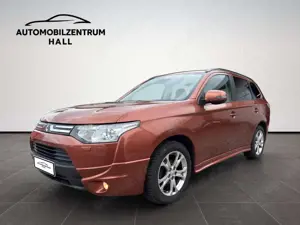 Mitsubishi Outlander Instyle 4WD Auto.M 7 SITZER CAM AHK