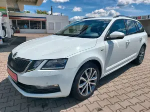 Skoda Octavia Combi Clever 4x4 LED DAB Navi