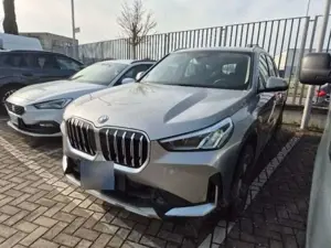 BMW X1 30 e xDrive xLine LED Navi Leder PDC