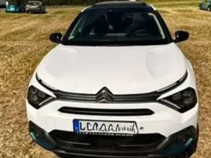 Citroen E-C4 Electric Shine Panoramadach Winterpaket Sonderausstattung