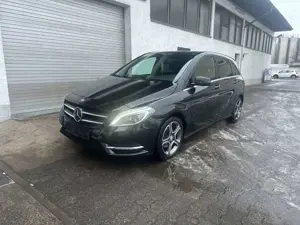 Mercedes-Benz B 200 B200 CDI Automatik Panorama Leder ILS