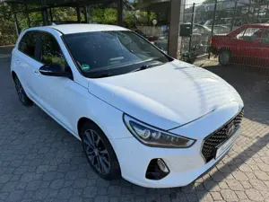 Hyundai i30 1.0 T-GDI Intro Edition *nur 23 TKM*1.Hand*HU neu*viele Extras*