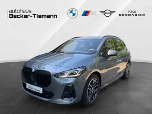 BMW 223 i  18" / M Paket / AHK / Pano / Lkrd Heiz / HUD /
