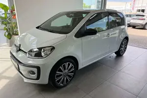 Volkswagen up! *Active*Ambiente*Kamera*Maps*Sitzh*DAB*