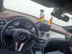 Mercedes-Benz 200