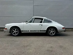 Porsche 911 2,4 Coupe mit DIN-Kennzeichen. Eventuell wäre eine Inzahlungnahme möglich