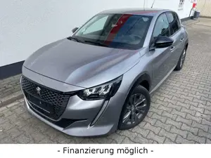 Peugeot e-208 Allure Klimaautomatik / NAVI / 1. Hand