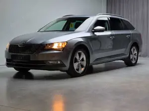 Skoda Superb 1.5 TSI ACT Carplay AHKschwenk. ACC